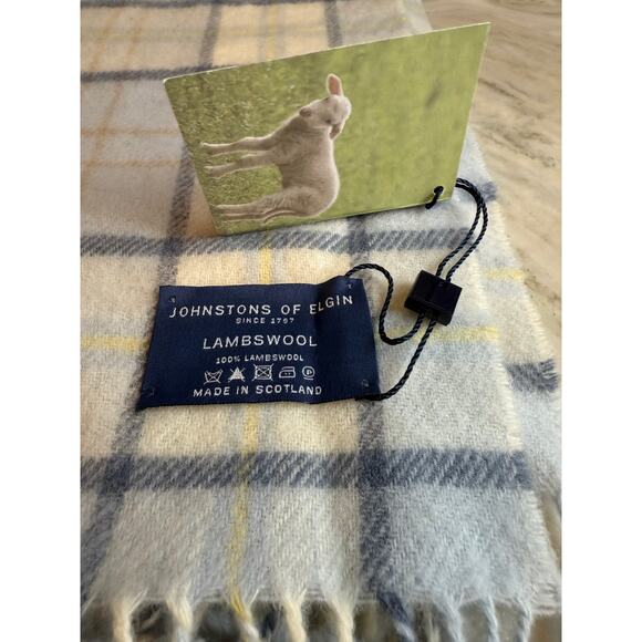 Johnstons of Elgin Scotland Lambswool Fringed Scarf Light Blue Plaid - Picture 5 of 5